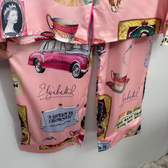 Sheshow Queen Elizabeth II Vintage Pajama Set woman’s size Small Pink long set - Picture 6 of 16